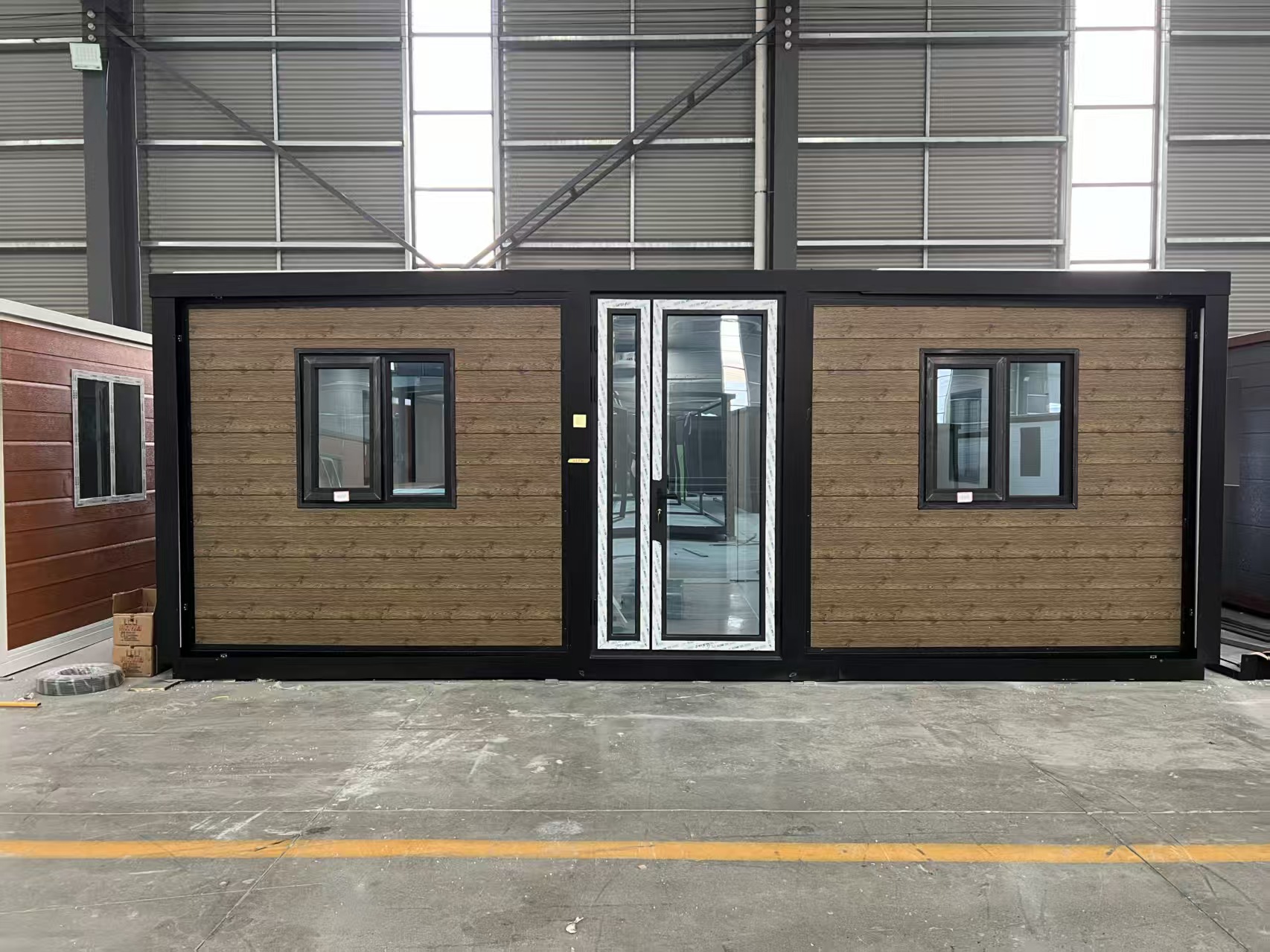 Flat-pack modular cabin at the Putian workshop