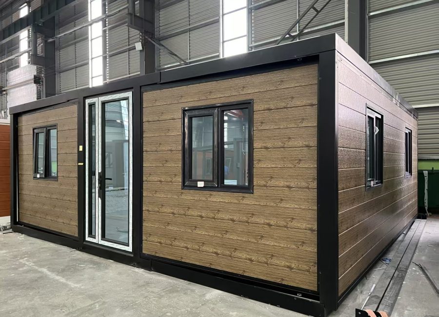 Finished modular cabin photographed in the Putian manufacturing workshop