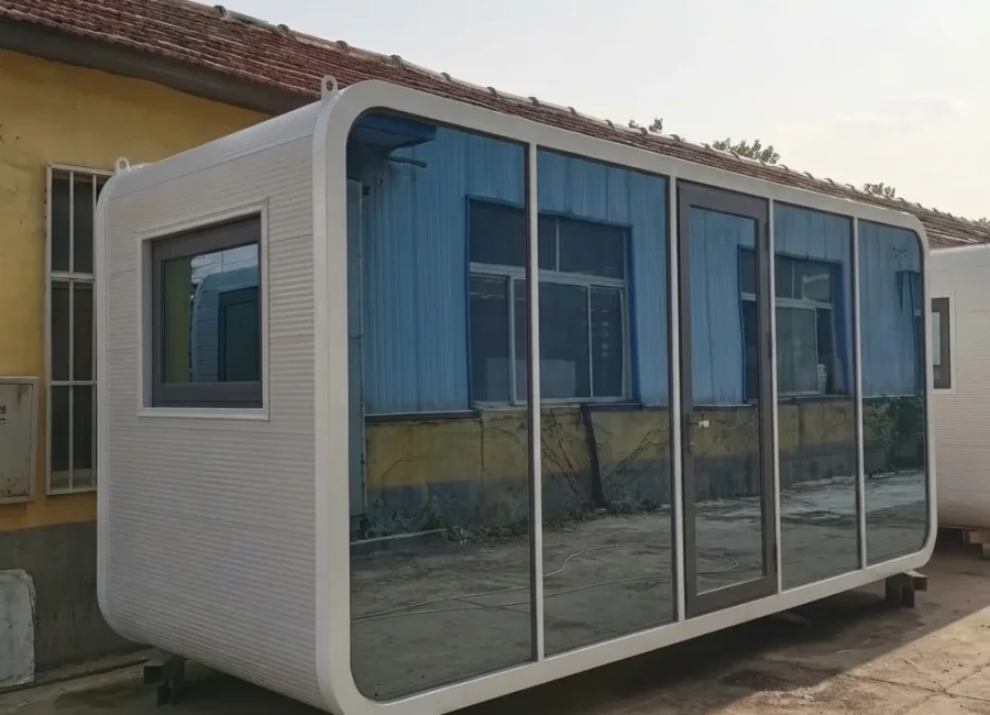 Apple Cabin Glamping Villa with Panoramic Glass