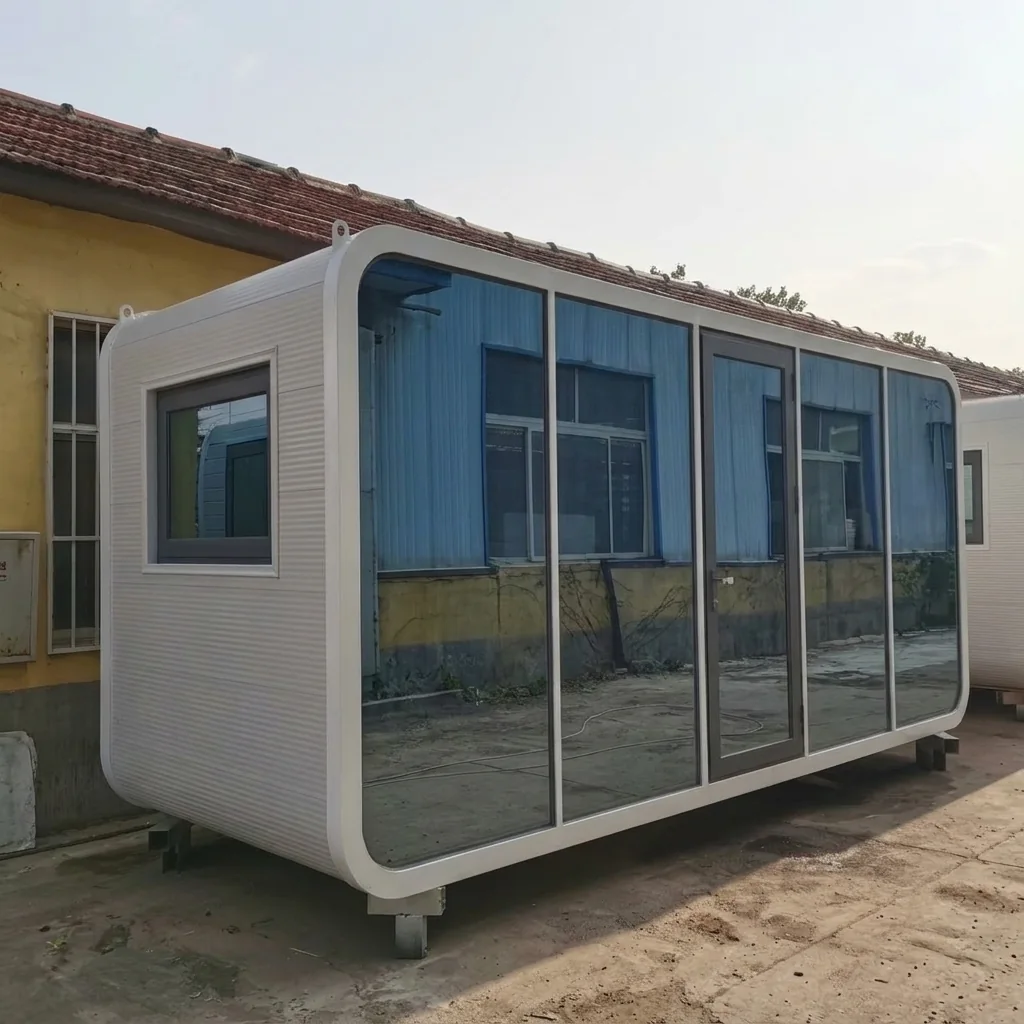 Apple Cabin Glamping Villa with Panoramic Glass